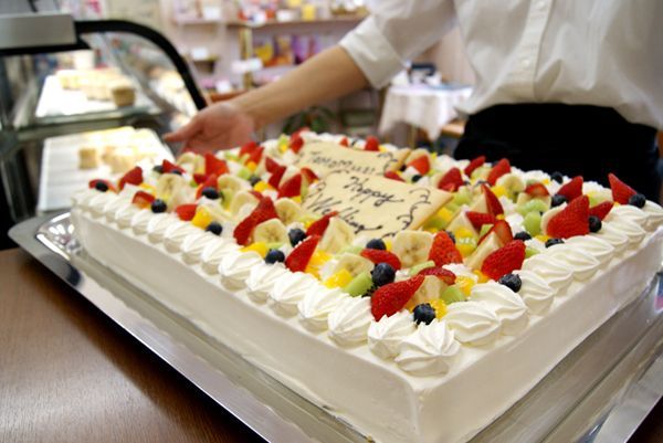 ノエル洋菓子店のお誕生日ケーキ